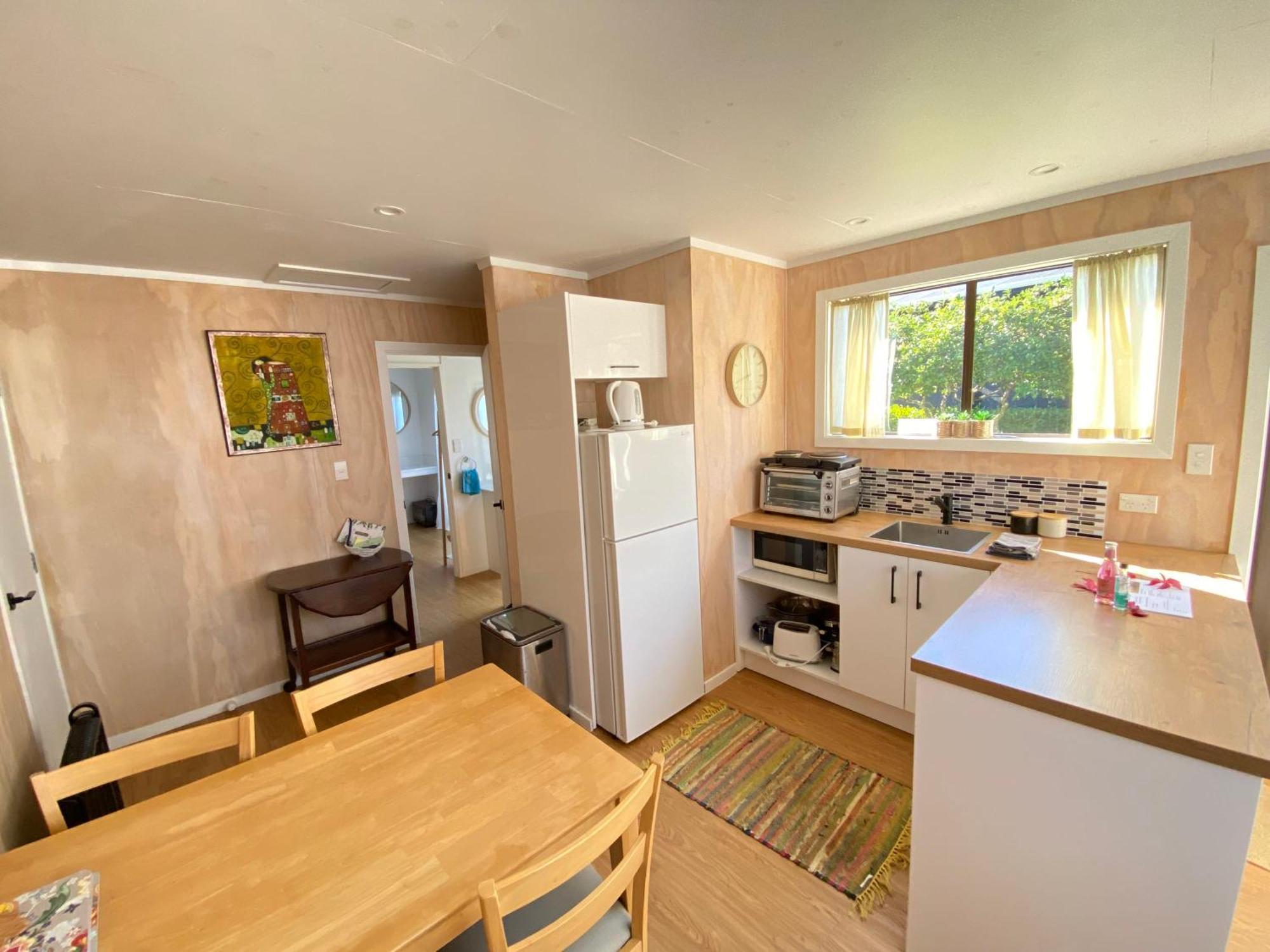 Parapara Beachside Gem - Cosy Chalet מראה חיצוני תמונה